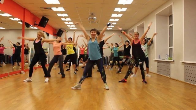 'Michael Jackson - Hold My Hand Duet ft. Akon | ZUMBA FITNESS MAXFIT (Choreo Luchina L.)'