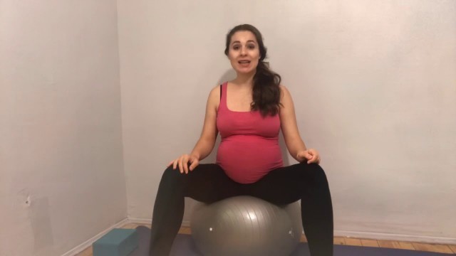 'Pilates topu ile Doğuma hazırlık egzersizleri'