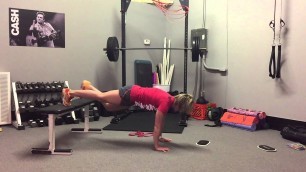 'Slo-Mo Mountain Climber with Feet Up | Rippel Effect Fitness'