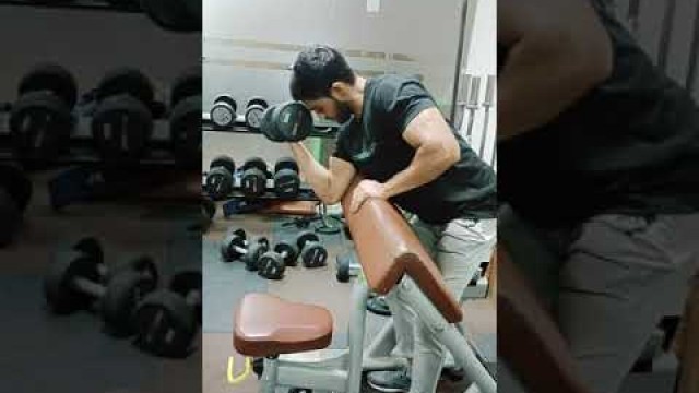 'biceps workout one hand dumble short video || crossway Fitness Club || shajar abbas ||'