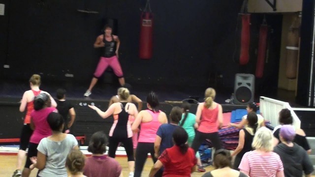 'Mi mi mi Zumba routine with Maxine Jones, Maxine\'s Zumba Queens'