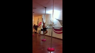 'Allegra Pole Dance Fitness. Alumna Jessica T.'