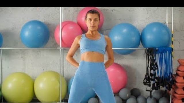 'Fitness woman doing slopes down for stretching body'