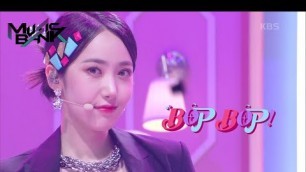 'VIVIZ(비비지) - BOP BOP! (Music Bank) | KBS WORLD TV 220225'