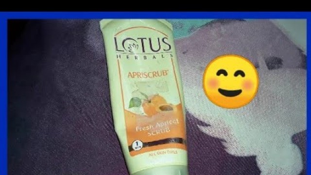 'Review Lotus herbals APRICOT Scrub'