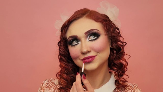 'Living Doll Halloween makeup tutorial by INGLOT'