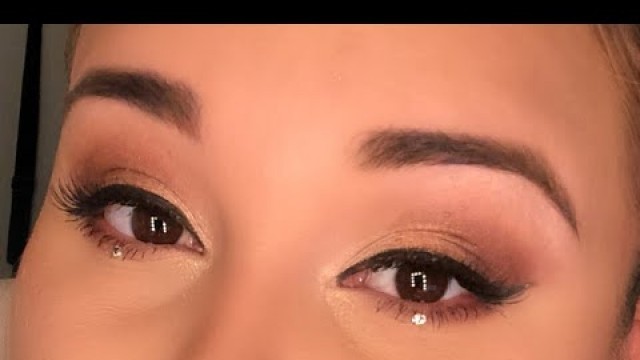 'Glam makeup look using tarte swamp queen palette'