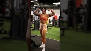 'Try this arm superset workout by Hanna Oberg'