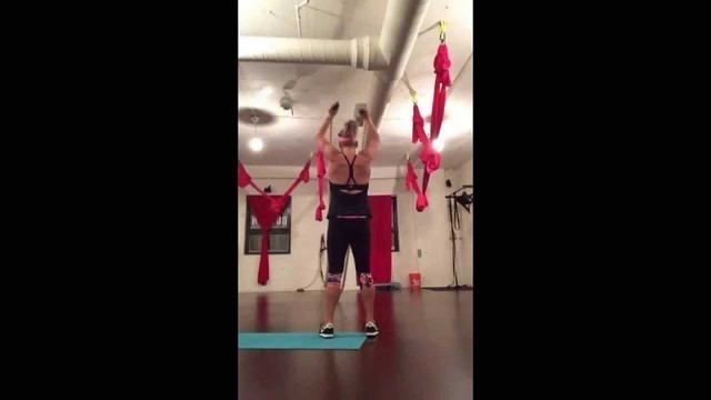 'Battling Ropes Overhead Press'