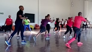 'Group Fitness Master Class with Gordon 3 Box  / KICK'