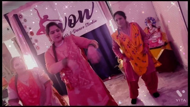 'Patola / New Punjabi Dance / By Priti Chaudhary/Wow Fitness And Dance Studio /'