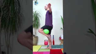 'Pilates avec ballon de paille : Renforcez votre corps en douceur avec ces exercices !'