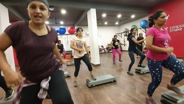 'Galli Galli Mein Phirta Hai Tu on Stepper - Faiz Fitness Studio Ladies Batch'