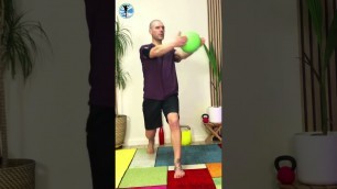 'Exercices de Pilates avec ballon de paille : renforcez votre corps en profondeur ! 