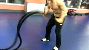 'Workout: Battling Ropes (Battle Rope) Exercise For Your Abs, Shoulders, & Arms'