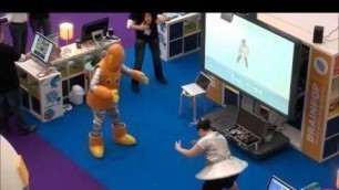 '5-a-day Fitness Robot vs Brain POP Robot Moby'