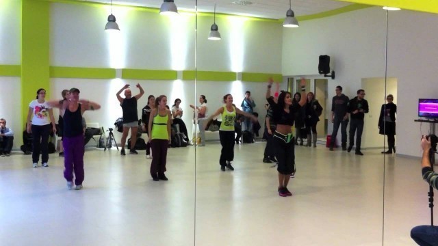 'Zumba Fitness 2 e Rush con Vicky Zagarra'