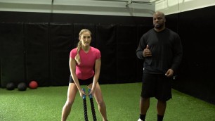 'Travelle Gaines: Battle Ropes'