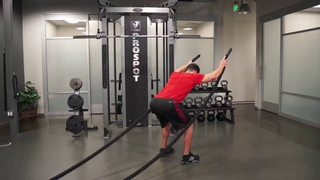 'Battling Ropes Shoulder Press'