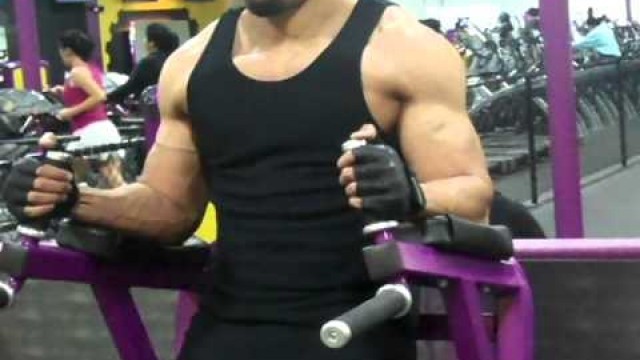 'Great Abs Exercise for Six Pack Abs at Planet Fitness @hodgetwins'