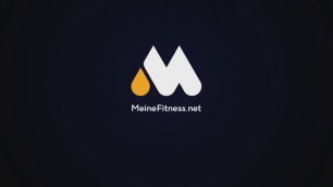 'Schultern dehnen Übung 1 | MeineFitness.net'