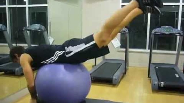 'Golf Fitness - Lower Back Strength and Mobility SB Hyper Extension'