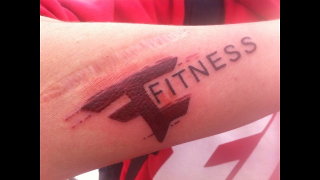 'FAZE FITNESS TATTOO! - Gain Train Series - Episode 013'