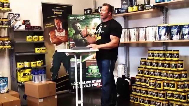 'Günter Schlierkamp @ Joes Fitness Shop Halle'