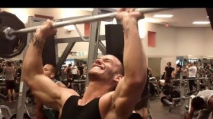 'Gold`s Gym Training Part 3 - Schulter Training/1 - LA Fitness'
