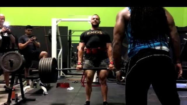 '6 Plate Deadlift ORGY at San Antonio Metroflex Event | Tiger Fitness'