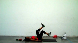 'How To Get Abs B NAKED Workout Cx Core Series Warm up by Linda Okwor of Bodelogix.com'