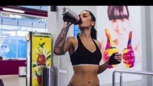 'HOT TATTOO FITNESS MODEL - SEXY WORKOUT'