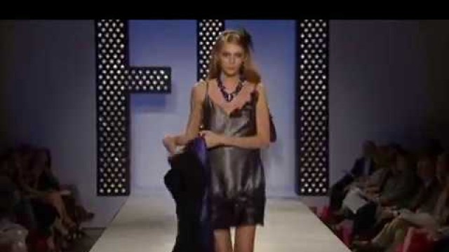 'FIT Fashion Show 2009 - Knitwear, Sportswear and Menswear (Part 1)'