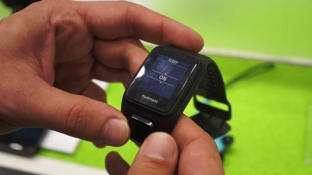 'TomTom Spark Fitness Tracker Hands On'