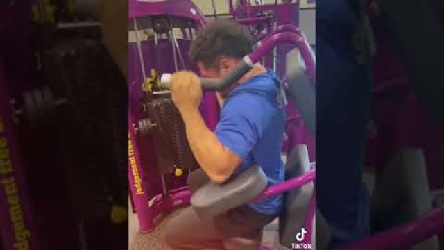 'Maxing out Ab machine at Planet Fitness! 