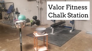 'Valor Fitness Chalk Holder Station and 8 Pack Chalk Block for Hands for Weightlifting'