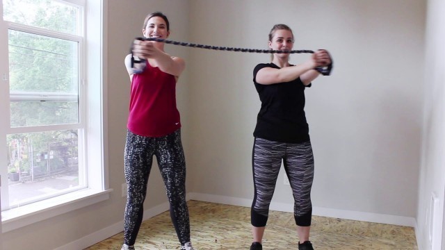 'Valor Fitness – Workout Demo 05 – Partner Band Twist'