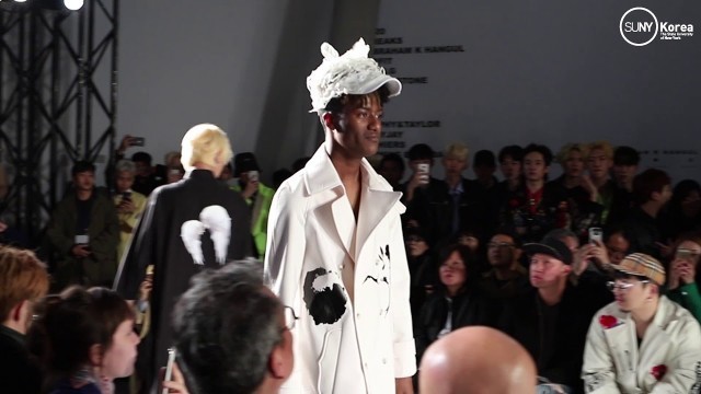 '[SUNY Korea] FIT students go to Seoul Fashion Week | FIT 학생들의 서울패션위크 방문기'