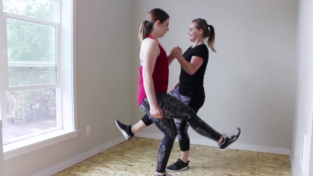 'Valor Fitness – Workout Demo 14 – Partner Pistol Squat'