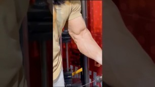 '10 SECOND BICEPS PEAK WORKOUT