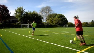 'Learning to play as a centre midfielder - TRAINING DRILLS'
