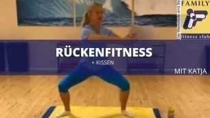 'FAMILY fitness club Leverkusen Rückenfitness mit Katja+ Kissen'