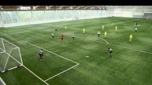 'Link up play in the attacking third | Soccer training drill | Nike Academy'