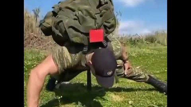 'USA Military Soldier 2 Fingers Push-ups 