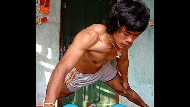 'The Best Pushups Ever Two Fingers Pushups #Bruce Lee #fitness #youtube #shorts'