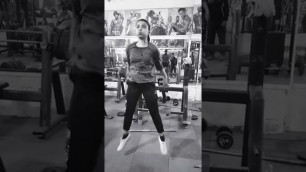 'jumping squats workout for legs,bodyfuel gym Ajay bhardwaj #jumpingsquats #legsworkout #fitness #gym'