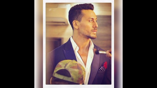 'tiger Shroff /Bollywood/fitness man/hero/'