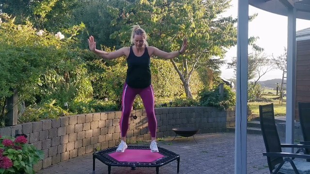 'Jumping fitness  - beginners 